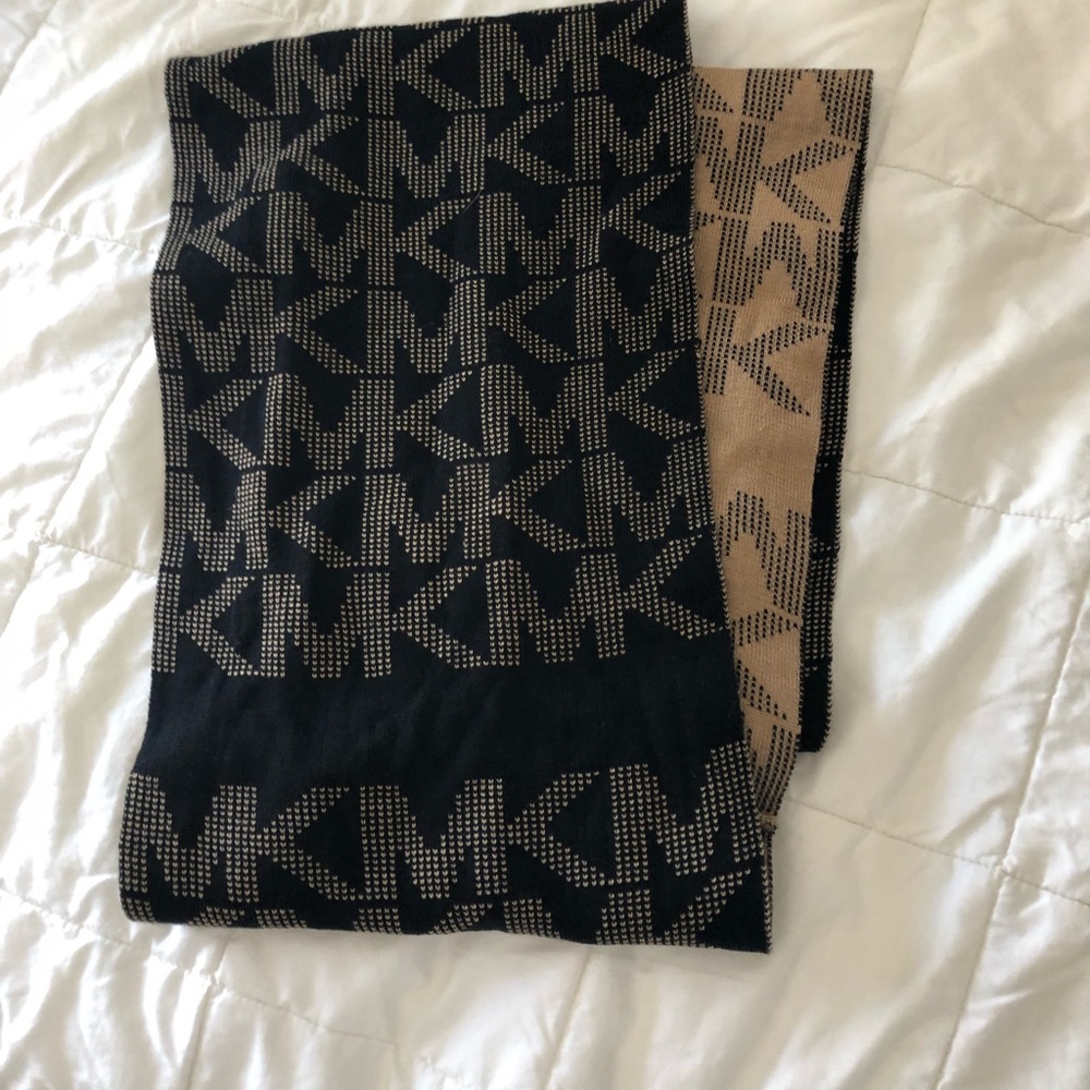 Michael Kors infinity scarf